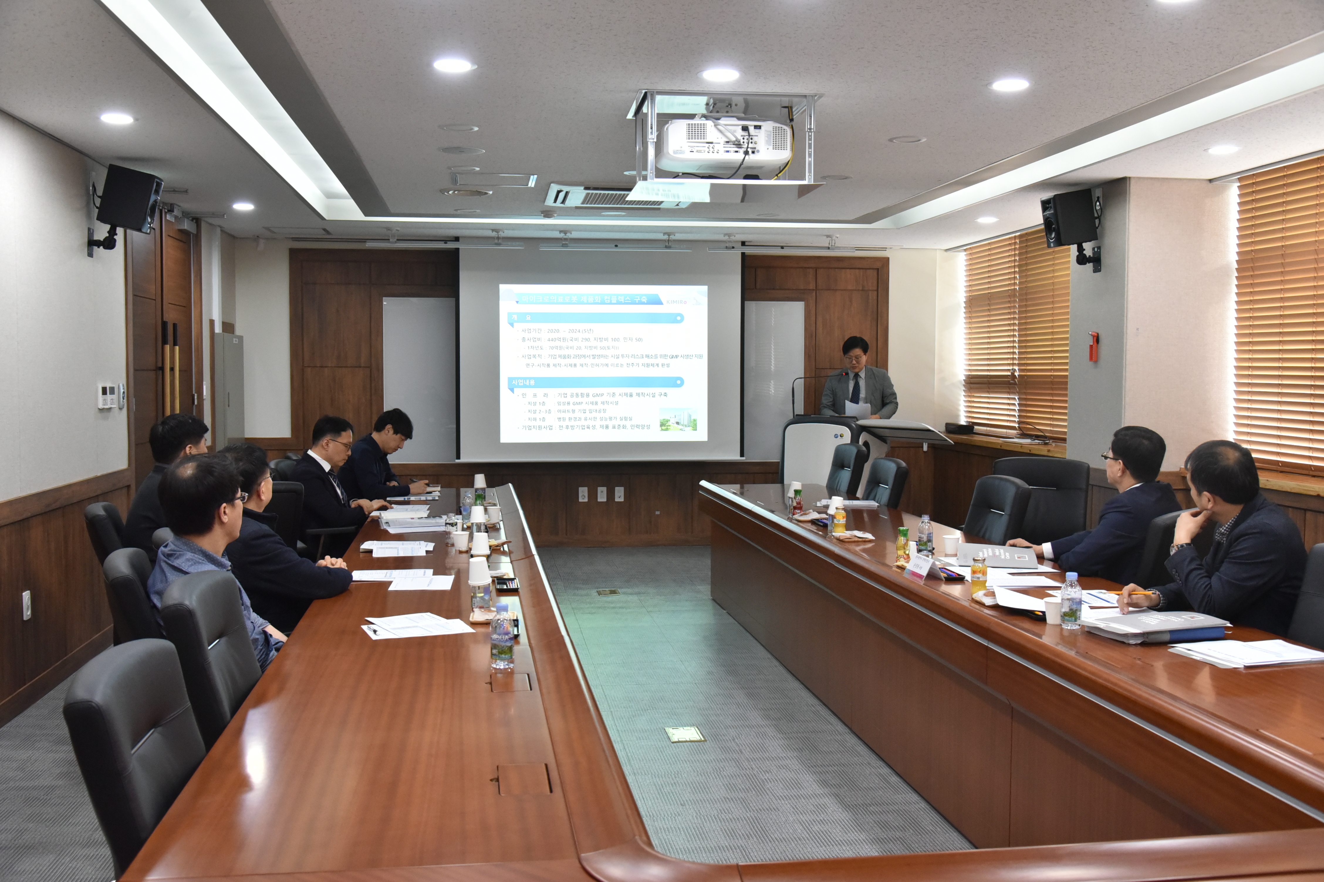 [19.05.10] 광주시 전략산업국장 한국마이크로의료로봇연구원 방문